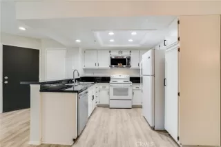 Photo #1: OC23152338 Listing 