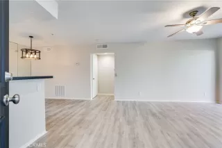 Photo #2: OC23152338 Listing 