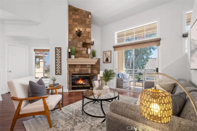 MLS: OC23152394 Condo For Sale