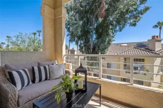 Photo #2: OC23152394 Listing 