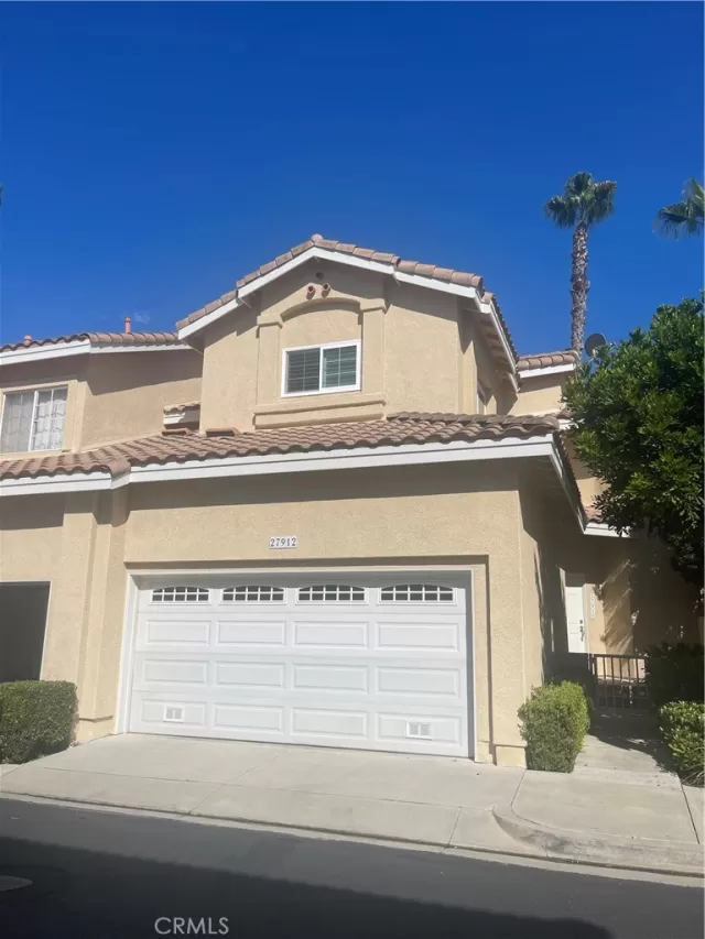 MLS: OC23152470 Condo For Sale