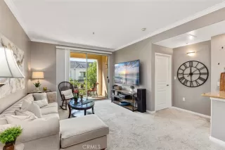 Photo #3: OC23152581 Listing 