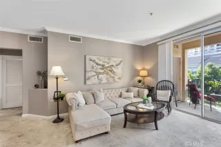 Photo #4: OC23152581 Listing 