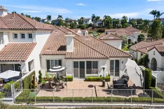 Photo #3: OC23152600 Listing 