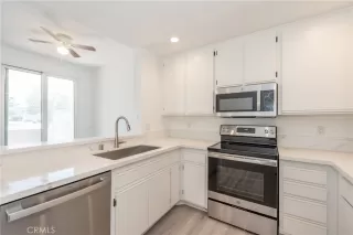 Photo #5: OC23152674 Listing 