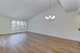 Photo #2: OC23152796 Listing