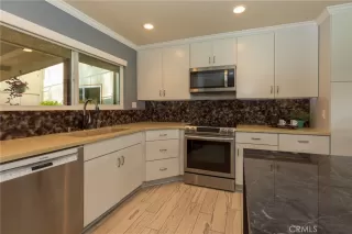 Photo #3: OC23152926 Listing