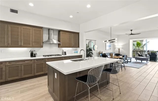 MLS: OC23152950 Condo For Sale