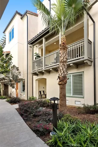 Photo #1: OC23152950 Listing 