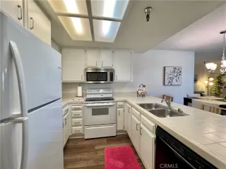 Photo #2: OC23153341 Listing 