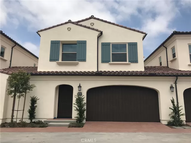 MLS: OC23153639 Condo For Sale