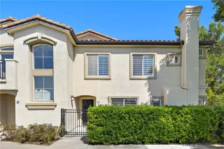 Photo #2: OC23154118 Listing 