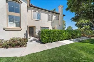 Photo #3: OC23154118 Listing 