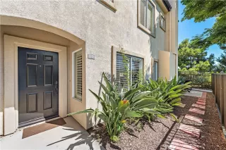 Photo #4: OC23154118 Listing 