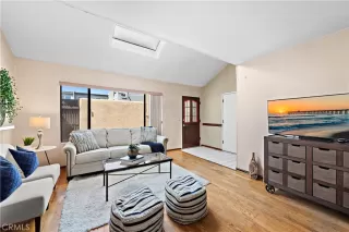 Photo #2: OC23154324 Listing 