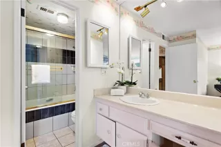 Photo #5: OC23154324 Listing 