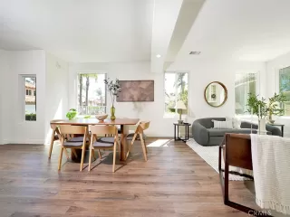 Photo #4: OC23154558 Listing 