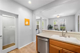 Photo #6: OC23155137 Listing 