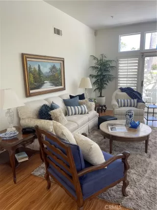 Photo #2: OC23155454 Listing