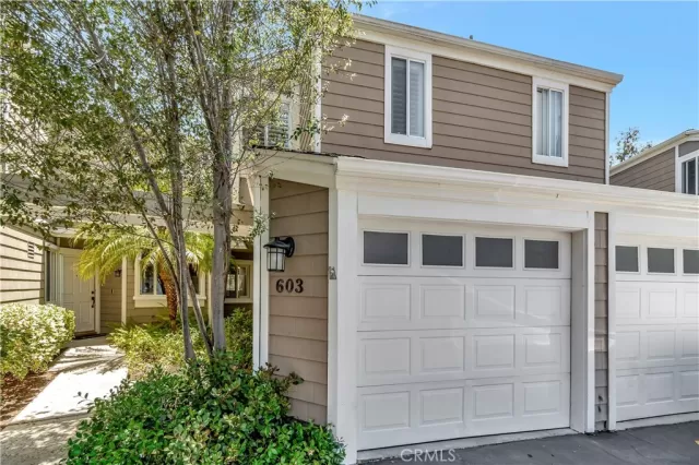 MLS: OC23155509 Condo For Sale