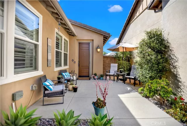 MLS: OC23155561 Condo For Sale