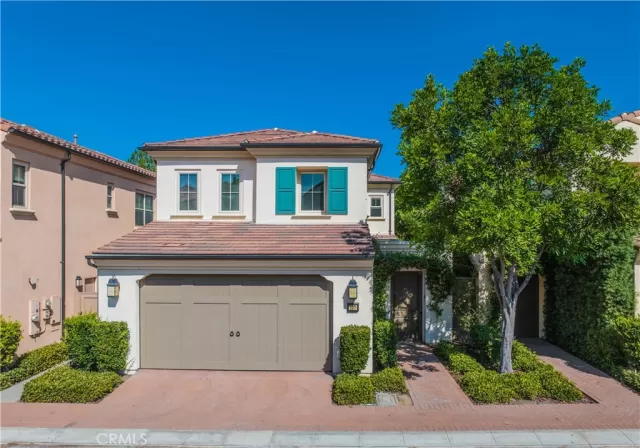 MLS: OC23155637 Condo For Sale