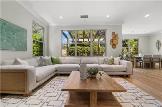 Photo #4: OC23155637 Listing 