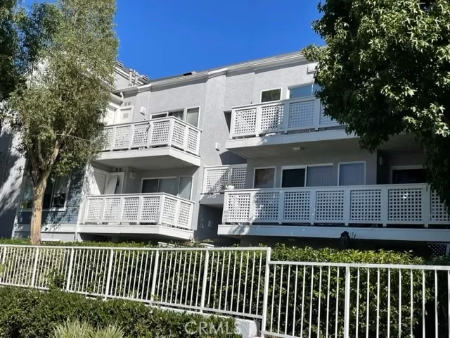 MLS: OC23155770 Condo For Sale
