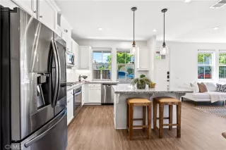 Photo #4: OC23156023 Listing