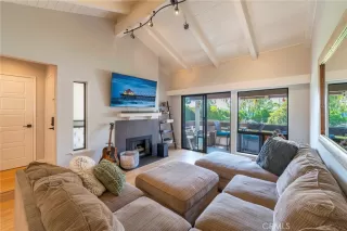 Photo #3: OC23156055 Listing 