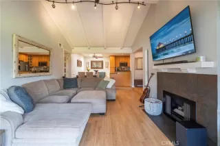 Photo #4: OC23156055 Listing 