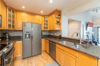 Photo #6: OC23156055 Listing 