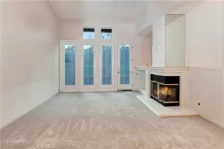 Photo #3: OC23156318 Listing 