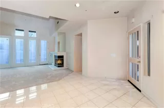 Photo #5: OC23156318 Listing 