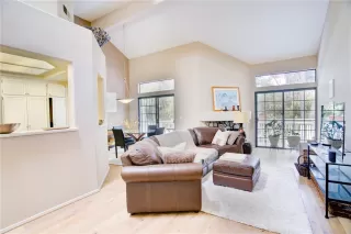 Photo #6: OC23156367 Listing 