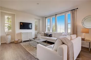 Photo #1: OC23156632 Listing