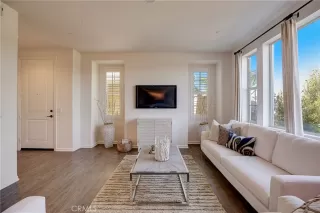 Photo #2: OC23156632 Listing