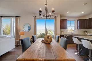 Photo #4: OC23156632 Listing