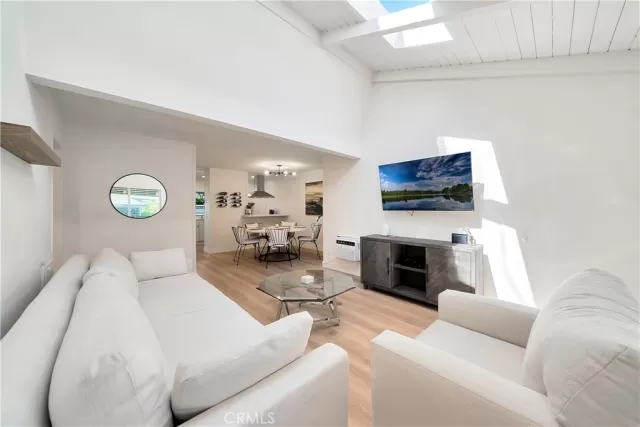 MLS: OC23156696 Condo For Sale