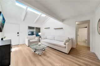 Photo #2: OC23156696 Listing 