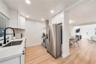 Photo #6: OC23156696 Listing 