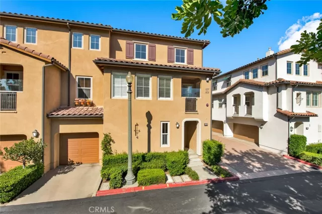 MLS: OC23157056 Condo For Sale