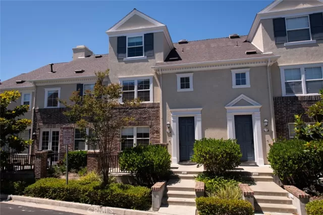 MLS: OC23157087 Condo For Sale