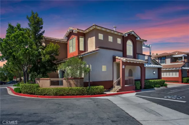 MLS: OC23157147 Condo For Sale