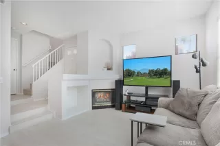 Photo #5: OC23157147 Listing