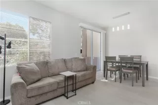 Photo #6: OC23157147 Listing