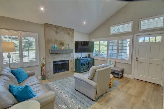 MLS: OC23157149 Condo For Sale