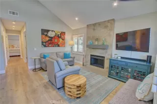 Photo #2: OC23157149 Listing