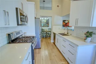 Photo #6: OC23157149 Listing