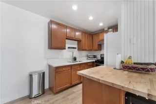 Photo #3: OC23157549 Listing 